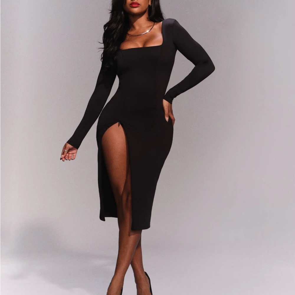 Squarey Long Sleeve Dress - Black